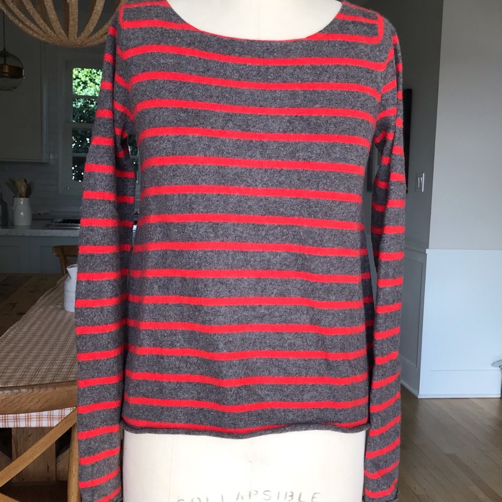 Autumn Cashmere sweather small